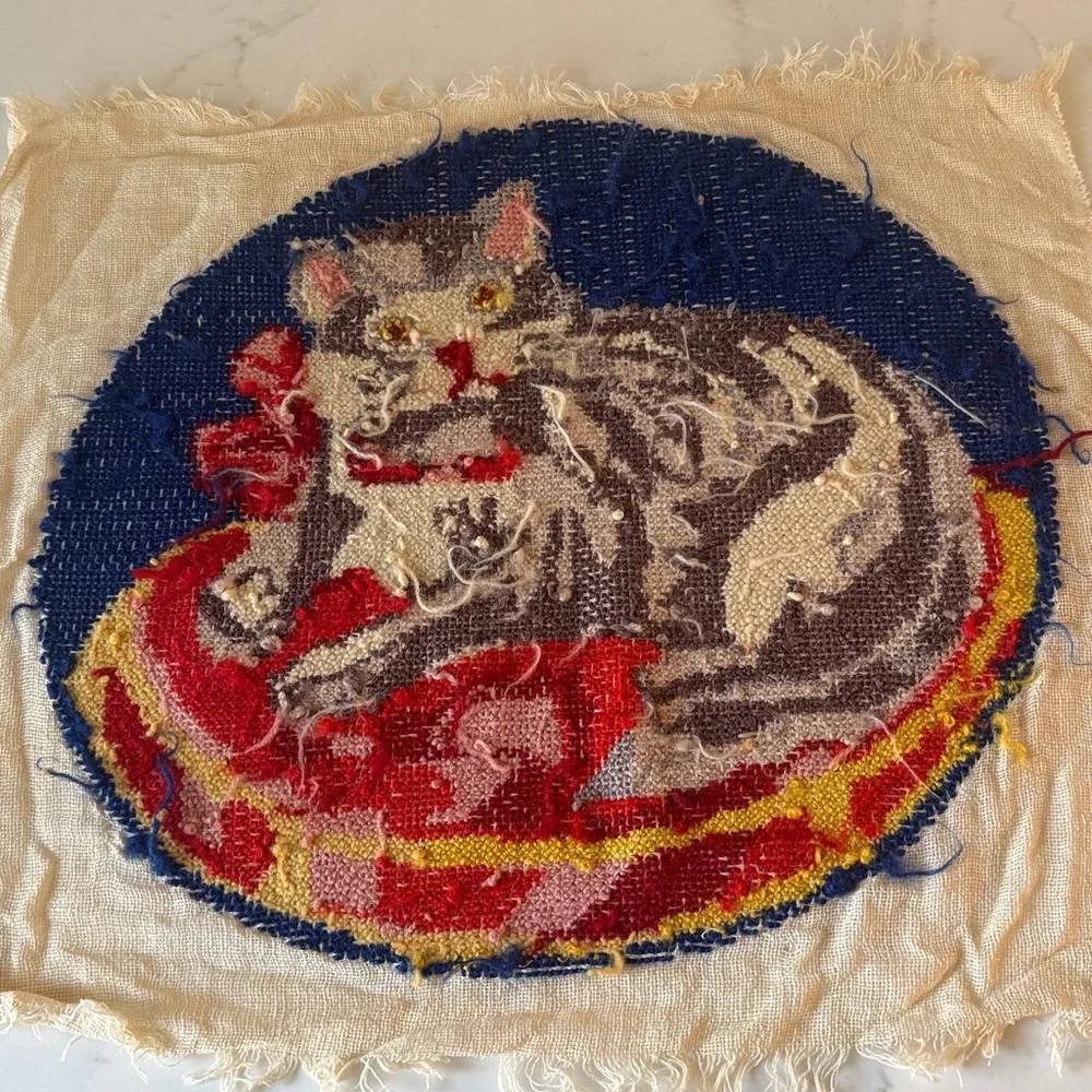 Vintage Needlepoint Cat Picture not framed - Picture 4 of 6